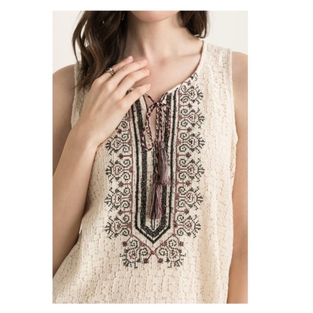 MYSTREE Embroidered Shift Dress
